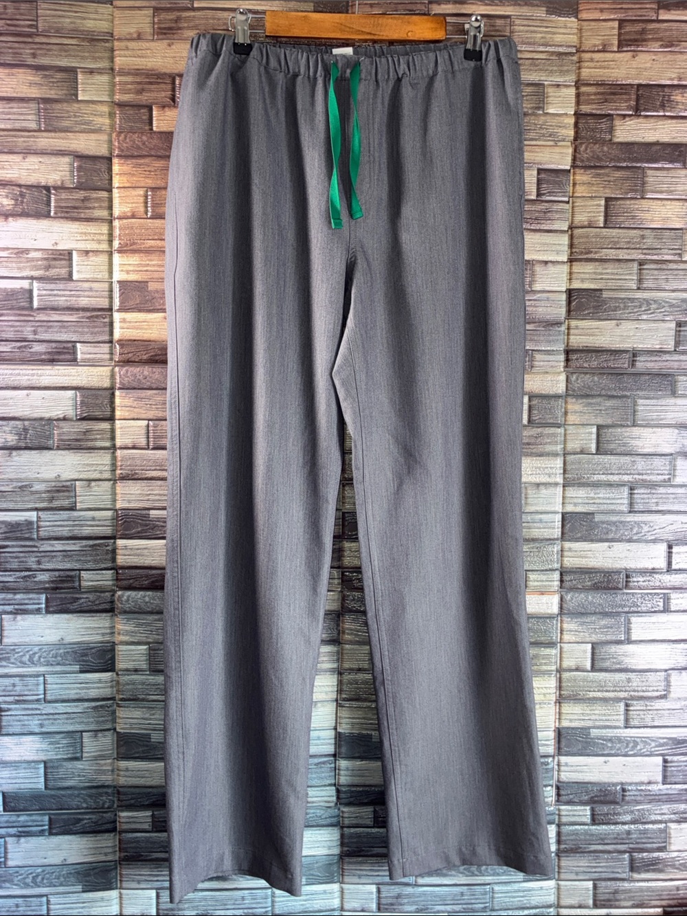 Men's Gray Drawstring Figs Technical Collection Large Pants EUC